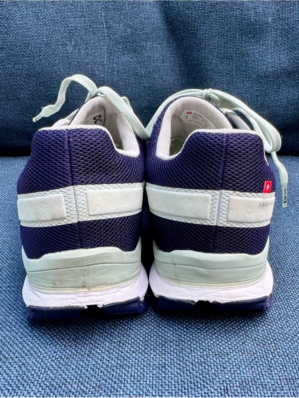 On Running Cloudsurfer Women’s Size 10 — Glacier/Indigo - Picture 9 of 10